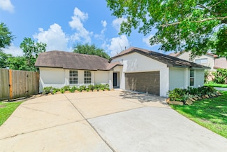 150 Squires Bend, Stafford, TX 77477