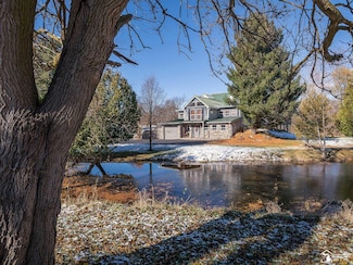 123 S Freer Rd, Chelsea, MI 48118