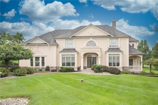 2431 Southmoore Dr, Bath, PA 18014