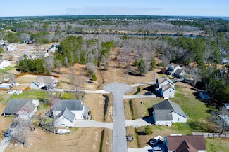 118 Norine Dr, Holly Ridge, NC 28445