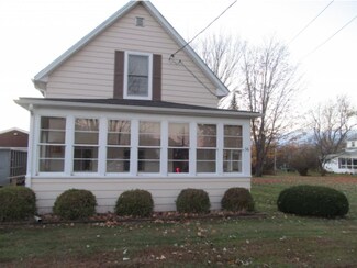 36 Kingsbury Ave, Derby Line, VT 05830