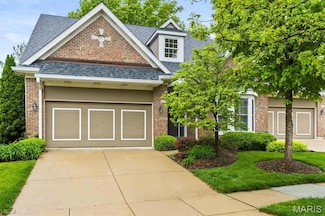 932 Chesterfield Villas Cir, Chesterfield, MO 63017