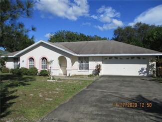 2390 N Huntington Rd, Avon Park, FL 33825
