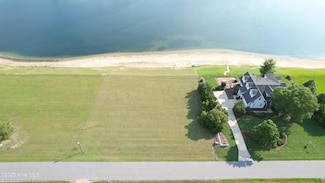 337 Schooner Landing Dr, Edenton, NC 27932