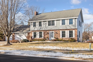 2493 Bridgeview Ct, Saint Paul, MN 55120