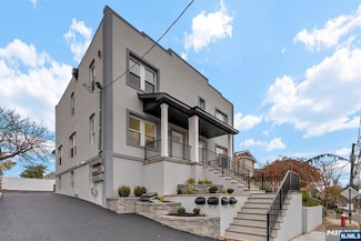 743 Kingsland Ave Unit 2, Ridgefield, NJ 07657