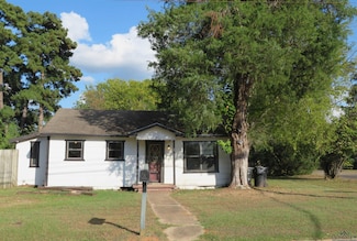 200 N Lane Wells Dr, Longview, TX 75604