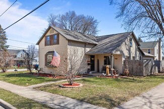 203 Williams St, Combined Locks, WI 54113