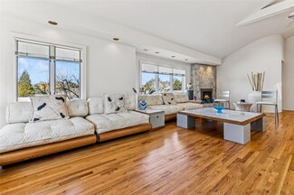 22 Meadow Ln, Westhampton Beach, NY 11978