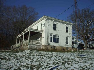 651 W John St, Markesan, WI 53946