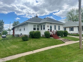 206 E Walnut St, Bloomfield, IA 52537