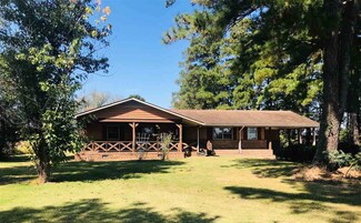 8069 Rhodes Pond Rd, Dunn, NC 28334