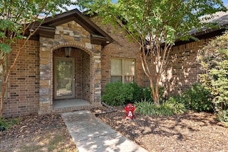 445 Louise Ln, Conway, AR 72034