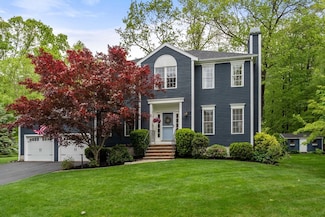 13 Spindle Tree Ln, Amesbury, MA 01913