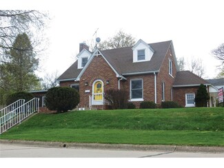 301 E 3rd St, Anamosa, IA 52205