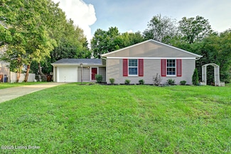 3820 Riveroaks Ln, Louisville, KY 40241
