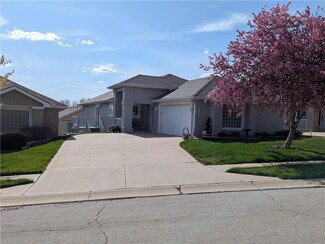 7910 N Cherry St, Kansas City, MO 64118