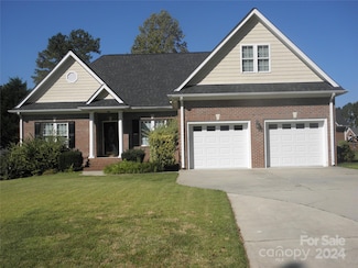 204 Par Dr, Henderson, NC 27536
