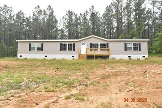 812 White Pond Rd, Williston, SC 29853