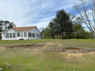 5901 165 Hwy, Ball, LA 71405