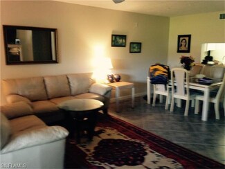 5841 Augusta Woods Rd, Naples, FL 34113