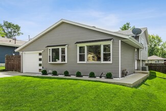 26W527 Harrison Ave, Winfield, IL 60190