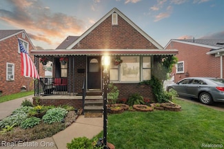 3753 Hipp St, Dearborn, MI 48124