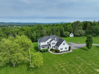 275 Petit Rd, Newport, VT 05855