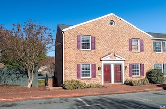 210 Saponi Ln Unit 12, Charlottesville, VA 22901