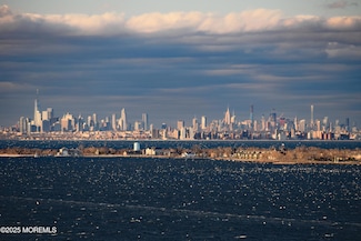 4 Hillside Rd, Atlantic Highlands, NJ 07716