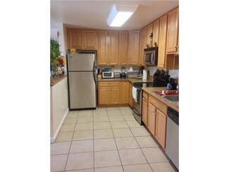 1737 Bayview Hts Dr Unit 37, San Diego, CA 92105