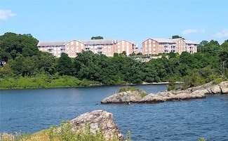 33 Bullocks Point Ave Unit 3C, Riverside, RI 02915