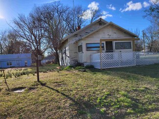 407 S State St, Eureka, KS 67045