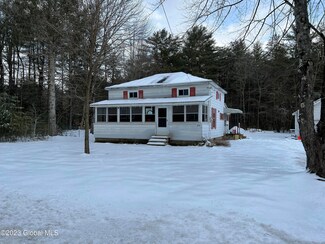 434 Fortsville Rd, Gansevoort, NY 12831