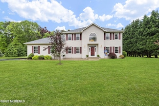 15 Boxwood Dr, Monroe Township, NJ 08831