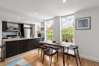 294 Newbury St Unit 3D, Boston, MA 02115