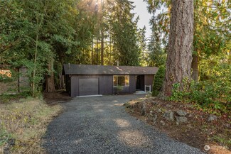 7637 NE Harbor View Dr, Poulsbo, WA 98370