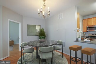 21216 Mcfadden Square Unit 307, Sterling, VA 20165