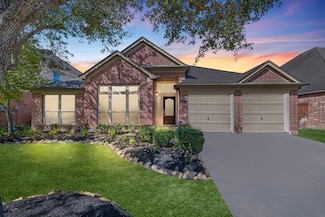 13703 Evening Wind Dr, Pearland, TX 77584