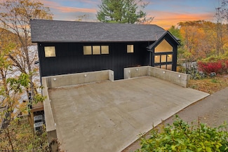 76 Delrose Dr, Morgantown, WV 26508