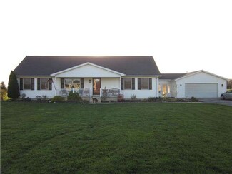 2164 Hessville-Portage, Elmore, OH 43416