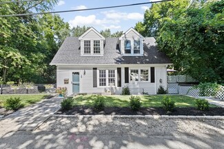 29 Babcock Ave, North Weymouth, MA 02191
