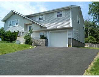 4 Lori Ln, Randolph, MA 02368