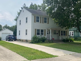 212 White St, Blissfield, MI 49228