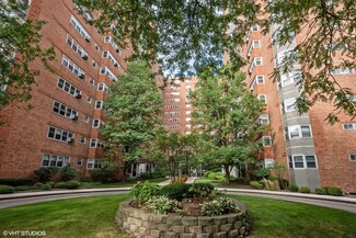 4960 N Marine Dr Unit 710, Chicago, IL 60640
