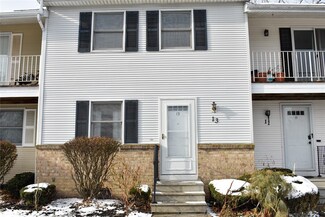 13 Southfield Dr, Webster, NY 14580