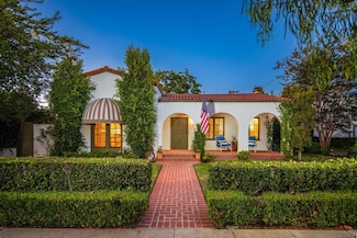 811 10th St, Coronado, CA 92118