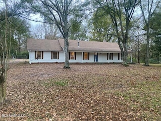 2339 N Pine Lea Dr, Jackson, MS 39209