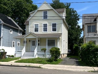 104 Maple Ave, Stamford, CT 06902