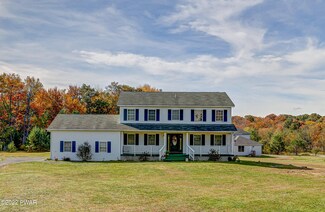 117 Mc Namara Ln, Tobyhanna, PA 18466